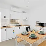 Easts Beach Escape - A Relaxed Coastal Cottage