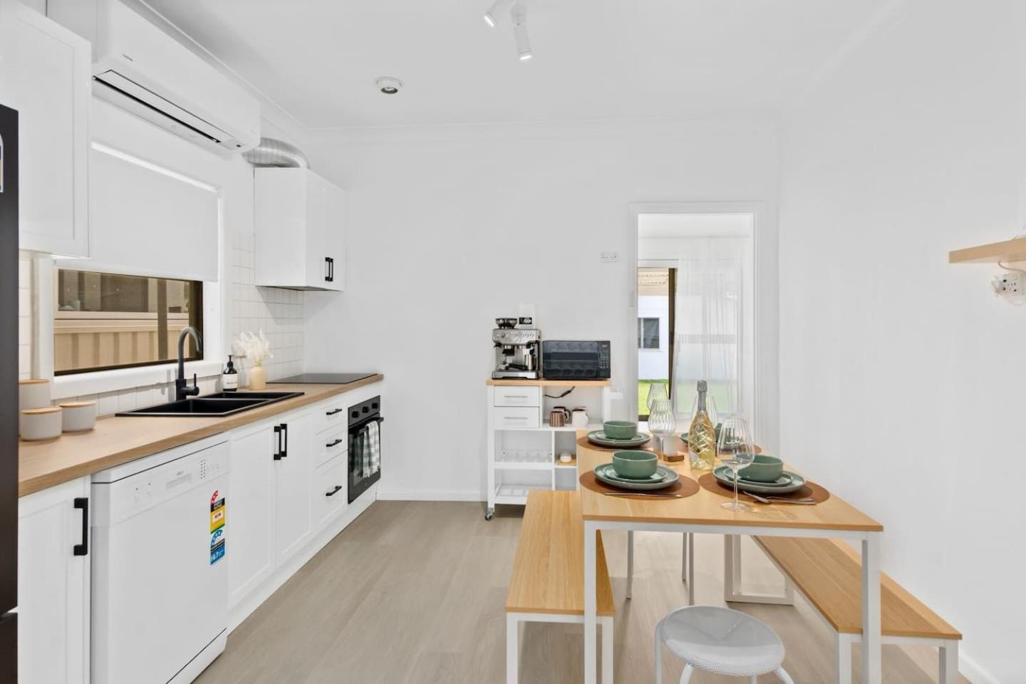 Easts Escape - A Relaxed Coastal Holiday home