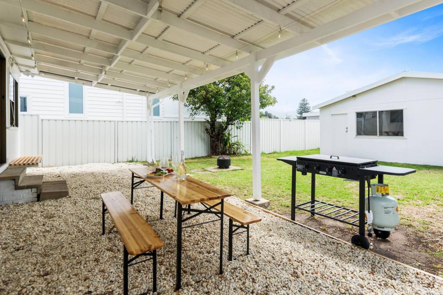 Easts Escape - A Relaxed Coastal Holiday home Wollongong